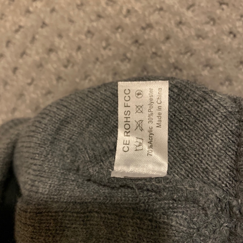🎶🎵 MUSIC HAT/BEANIE PLAYS MUSIC BLUETOOTH 🎶🎵 - Picture 5 of 5
